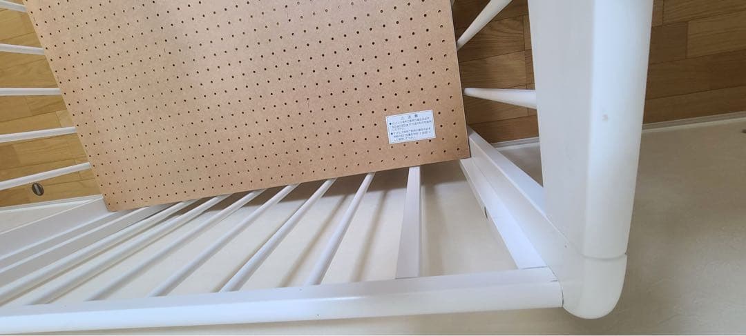 送料込み❤︎ カトージ　ホワイト木製　ミニベビーベッド　キャスター付き　90×60