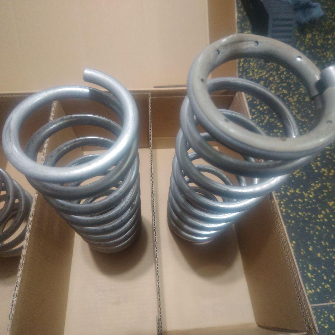 ショウワガレージ　1インチアップコイルスプリング　ジムニーシエラJB74