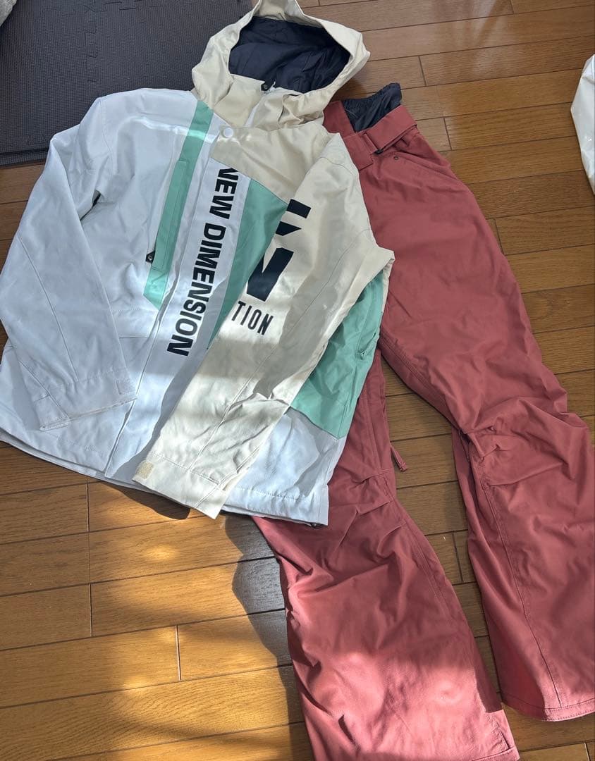 あおさ⭐︎スノーボードウェア ホワイト・ミント・ピンク