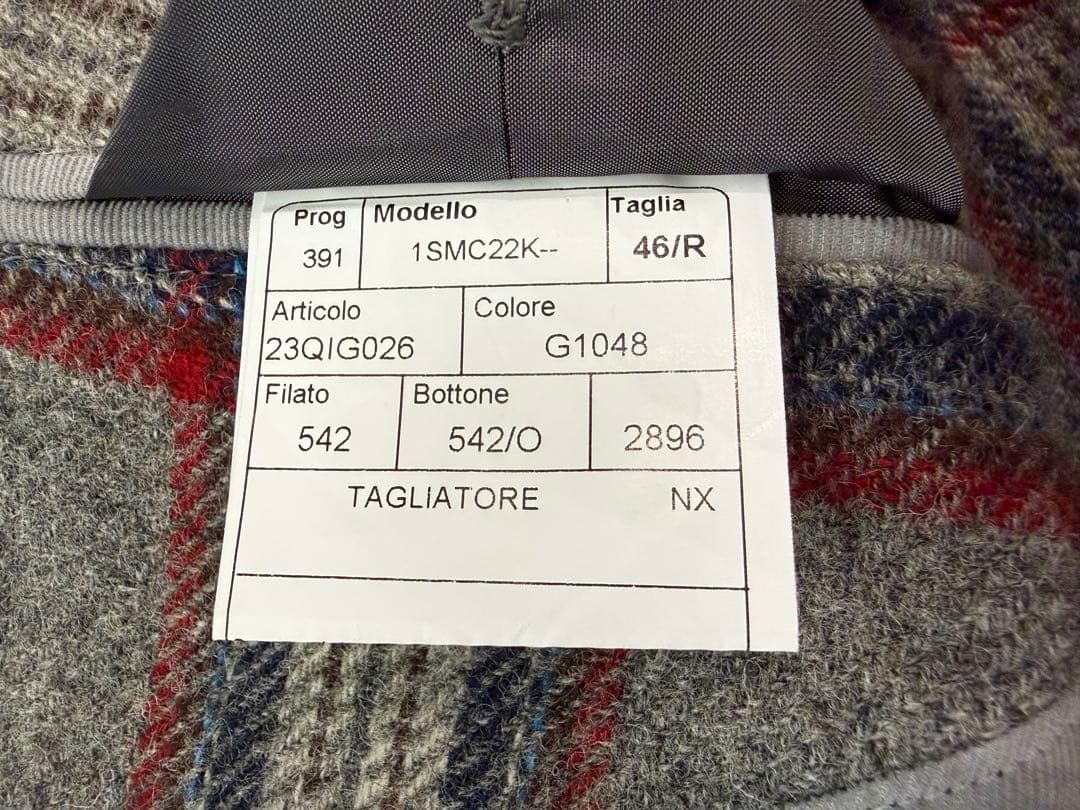 最終価格！TAGLIATORE◻️高級ウールジャケット◻️タリアトーレ◻️46◻️極美品