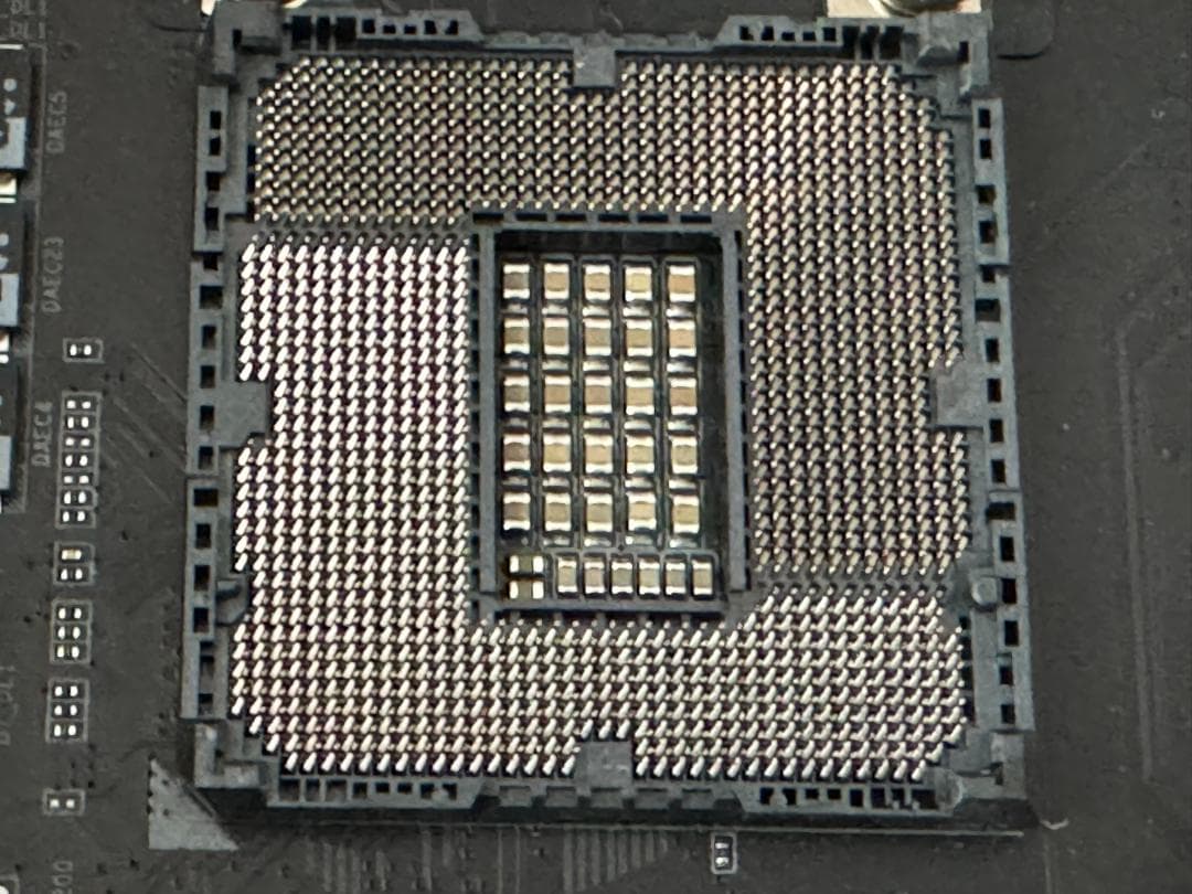 【中古】GIGABYTE Z590I VISION D ITXマザーボード