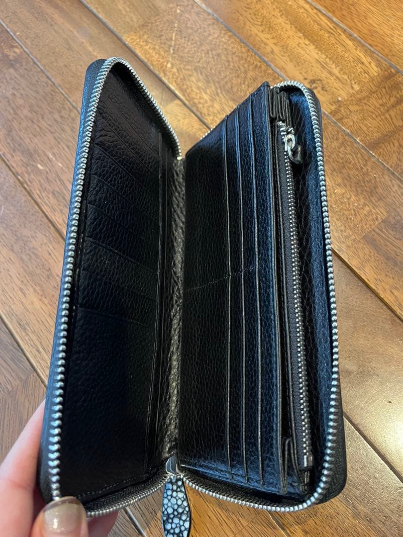 しん　スタースティングレイ 長財布 エイ革 一枚革 梅花皮 カード大容量