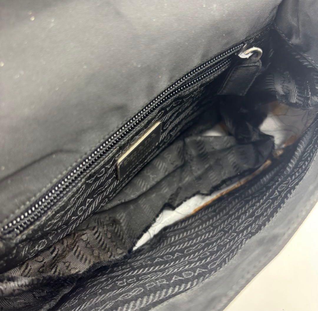 PRADA プラダ ショルダーバッグ メッセンジャー フラップ 三角ロゴ