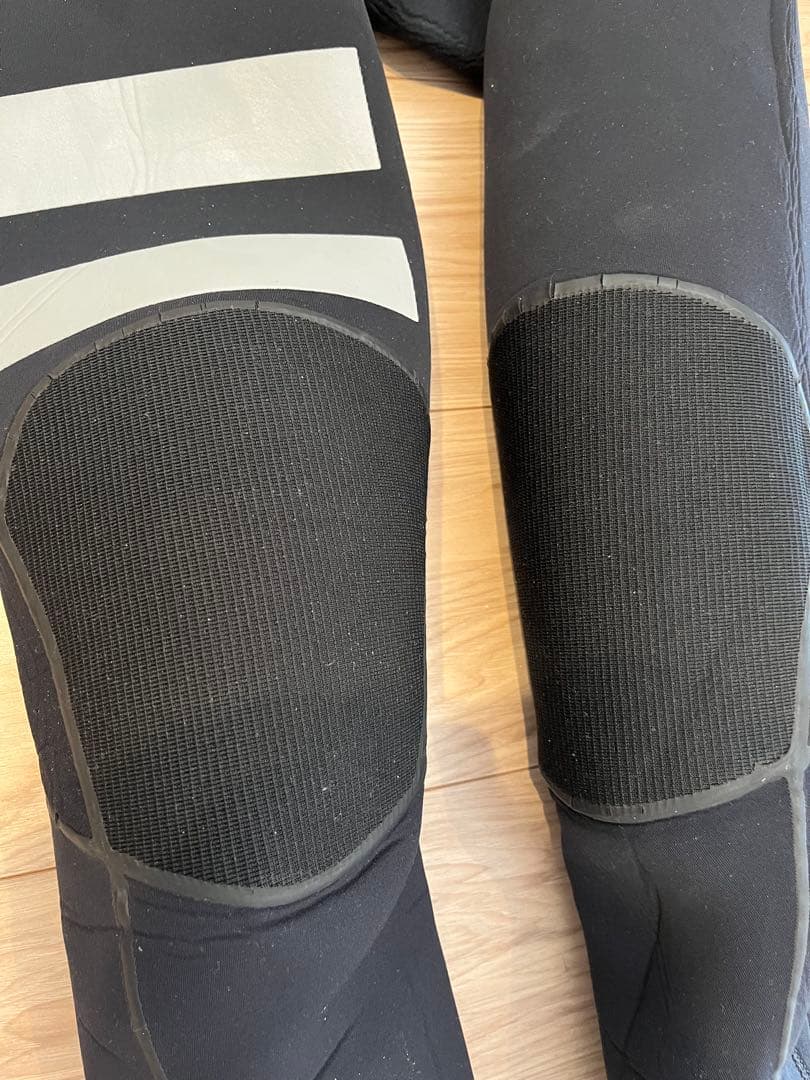 【美品】ハーレーSサイズ　フード付きセミドライウェットスーツ5mm