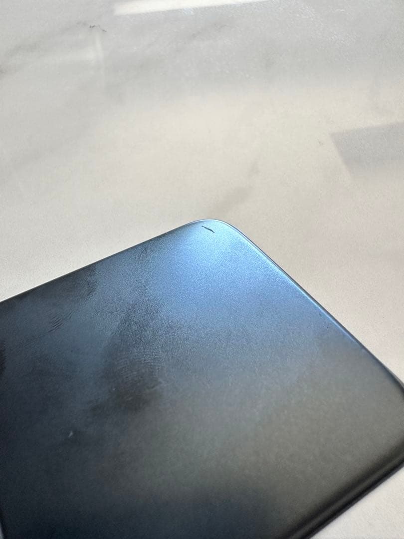 携帯電話本体 au GRATINA KYF42