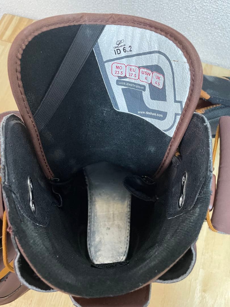 DEELUXE 女性用 スノーボードブーツ ブラウン　23.5