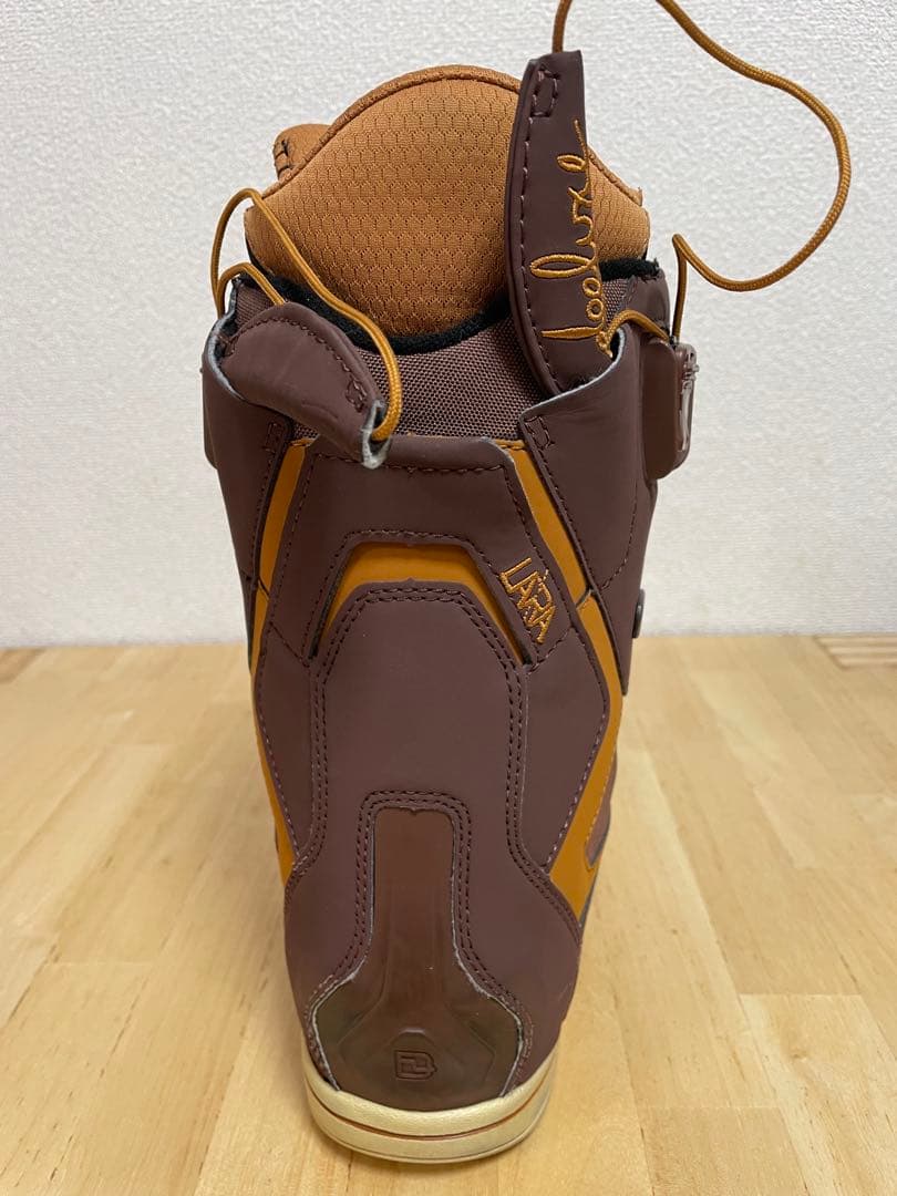 DEELUXE 女性用 スノーボードブーツ ブラウン　23.5