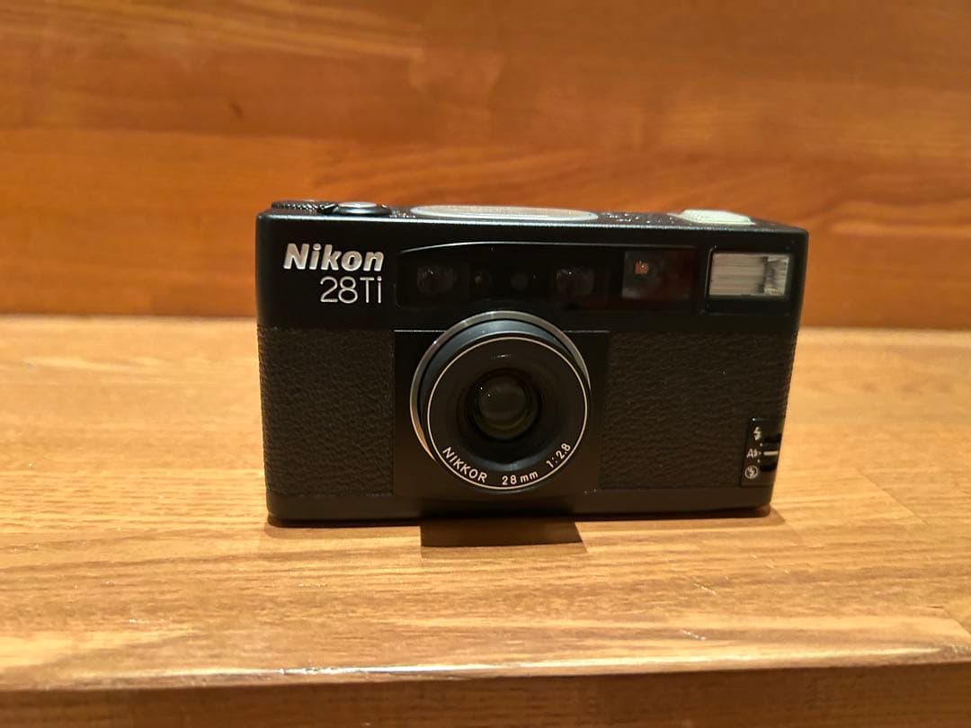 Nikon 28Ti コンパクトフィルムカメラ