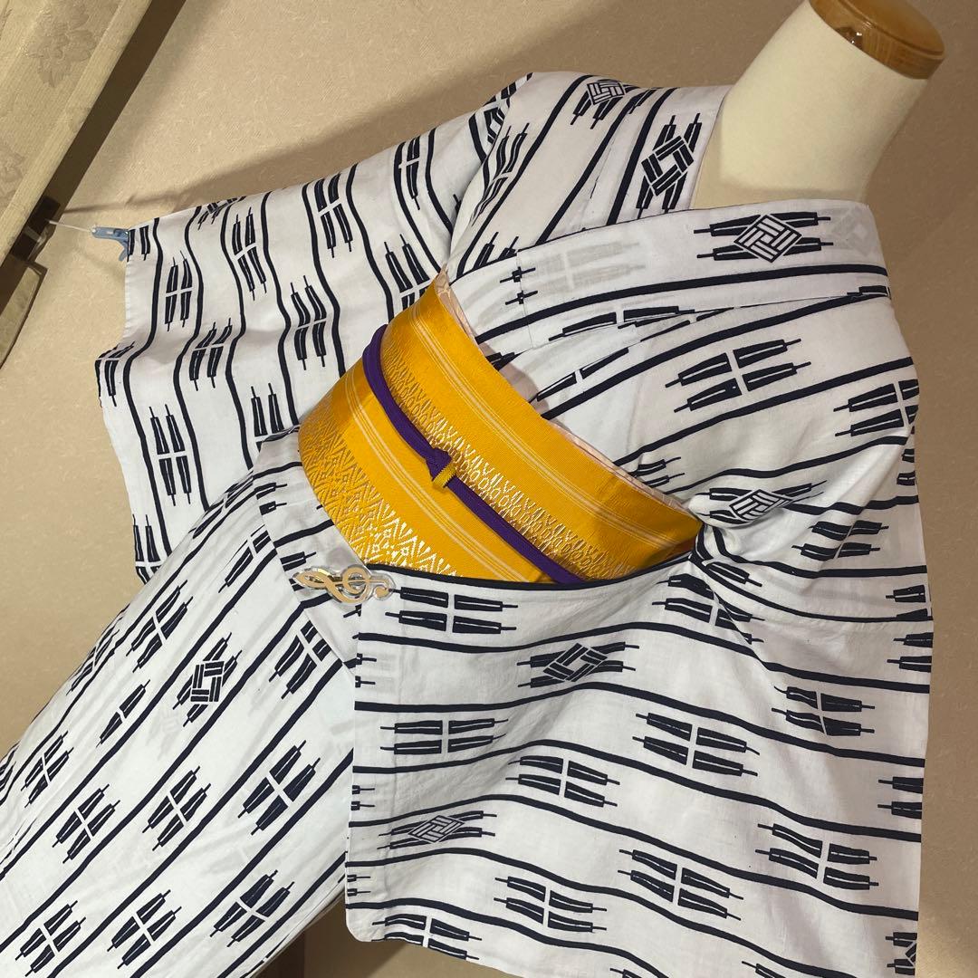 扇子の柄が粋な本染浴衣