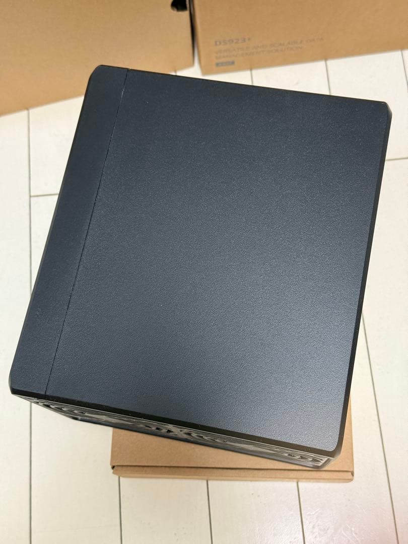 Synology NAS DS918+ RAM 16GB HDDなし