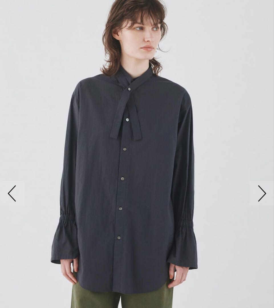 美品　GALERIEVIE コットンロングタイシャツ　ブラック　ボウタイ　リボン