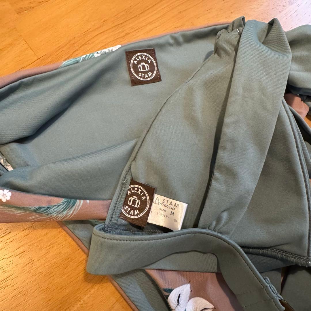 alexiastamビキニ上下セット