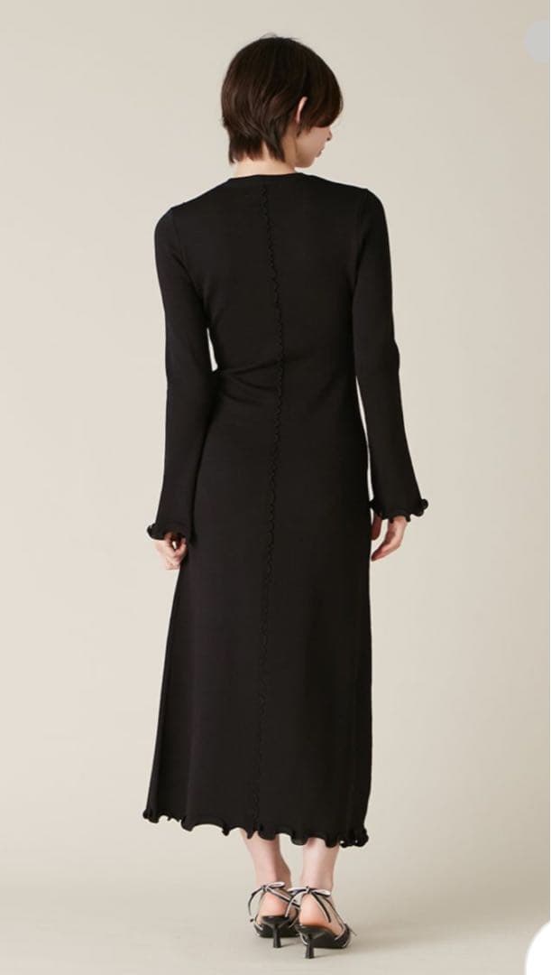 LILY BROWN（リリー ブラウン） スイセンモチーフニットワンピース