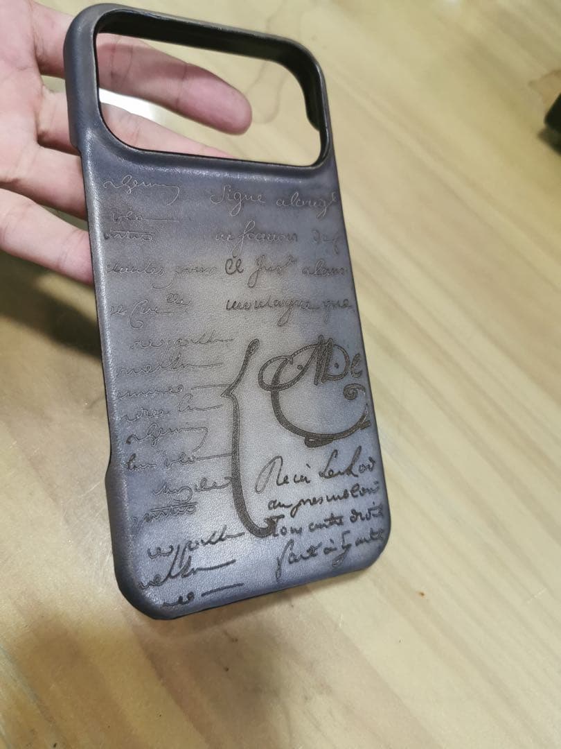 Miskeen手作りの技法 iPhone用ケース