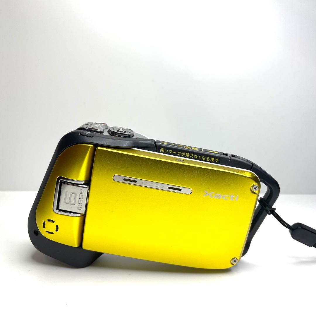 ✨水中撮影可✨ SANYO Xacti DMX-CA65 防水型ビデオカメラ