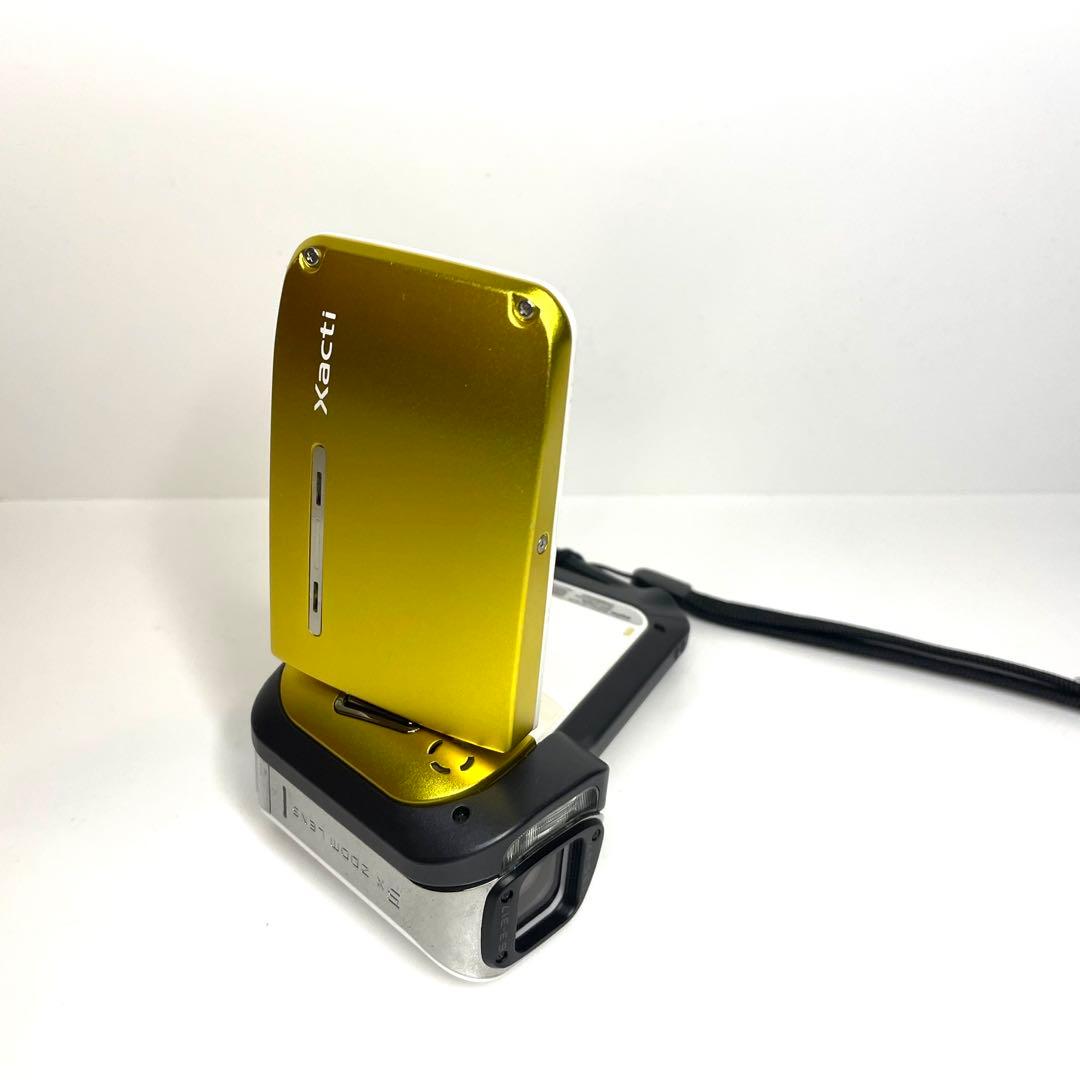 ✨水中撮影可✨ SANYO Xacti DMX-CA65 防水型ビデオカメラ