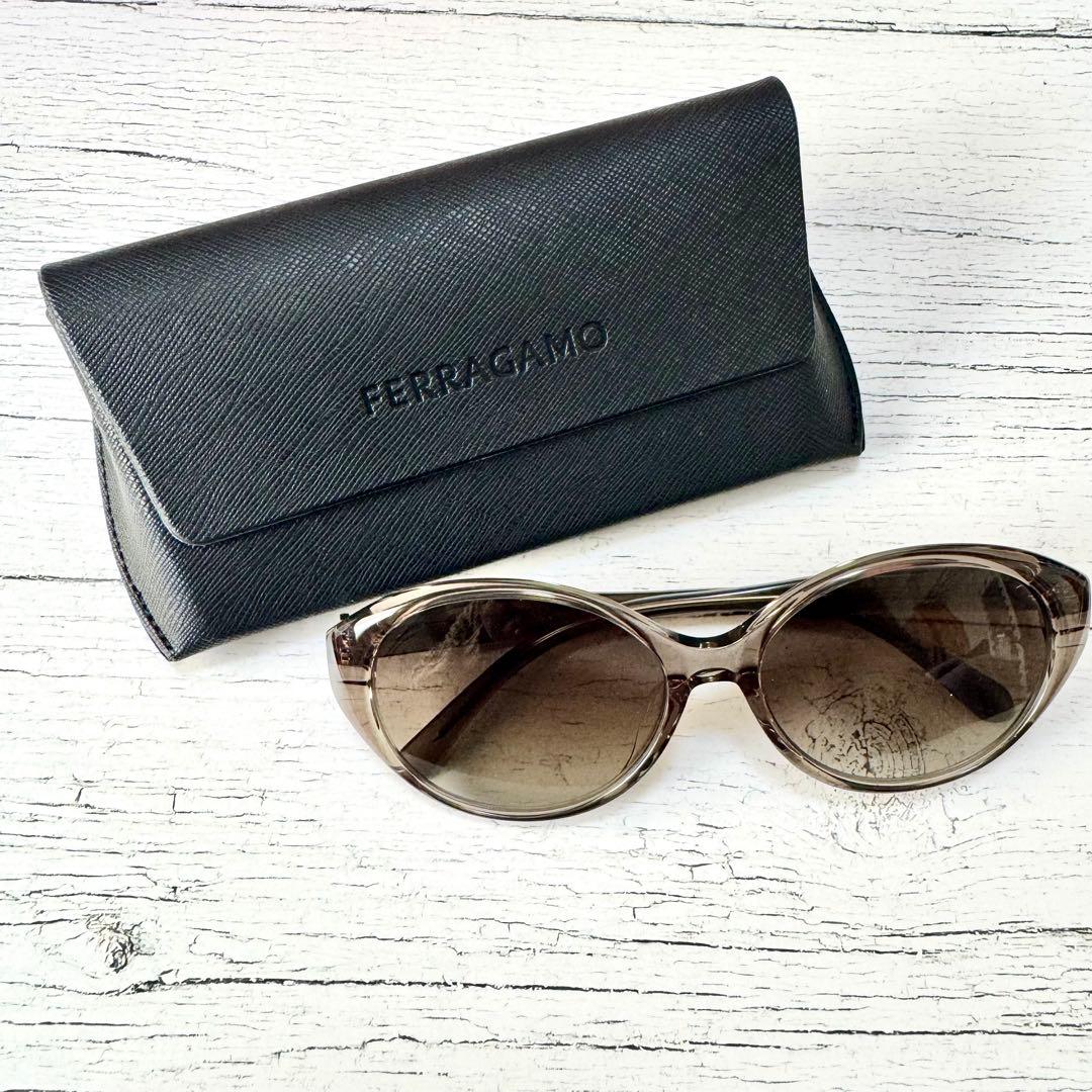【新品】FERRAGAMO フェラガモ サングラス オーバル型 ブラウン