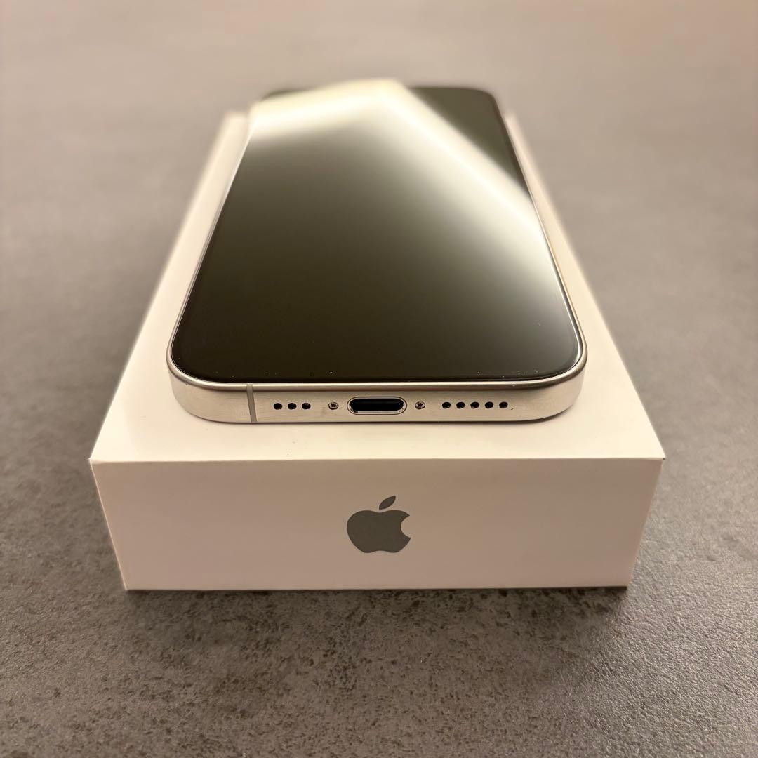 Apple iPhone 15 Pro 本体 128Gb