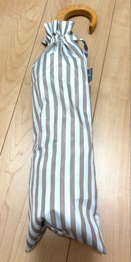 サンバリア100 折りたたみ 日傘 2段折 フリル ストライプ ベージュ