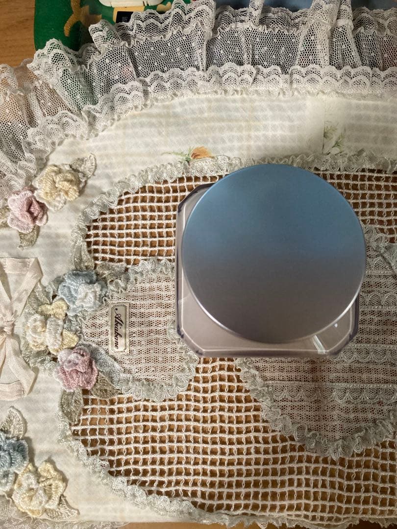 LAURA MERCIER ボディクリーム 200g アンバーバニラと試供品香水