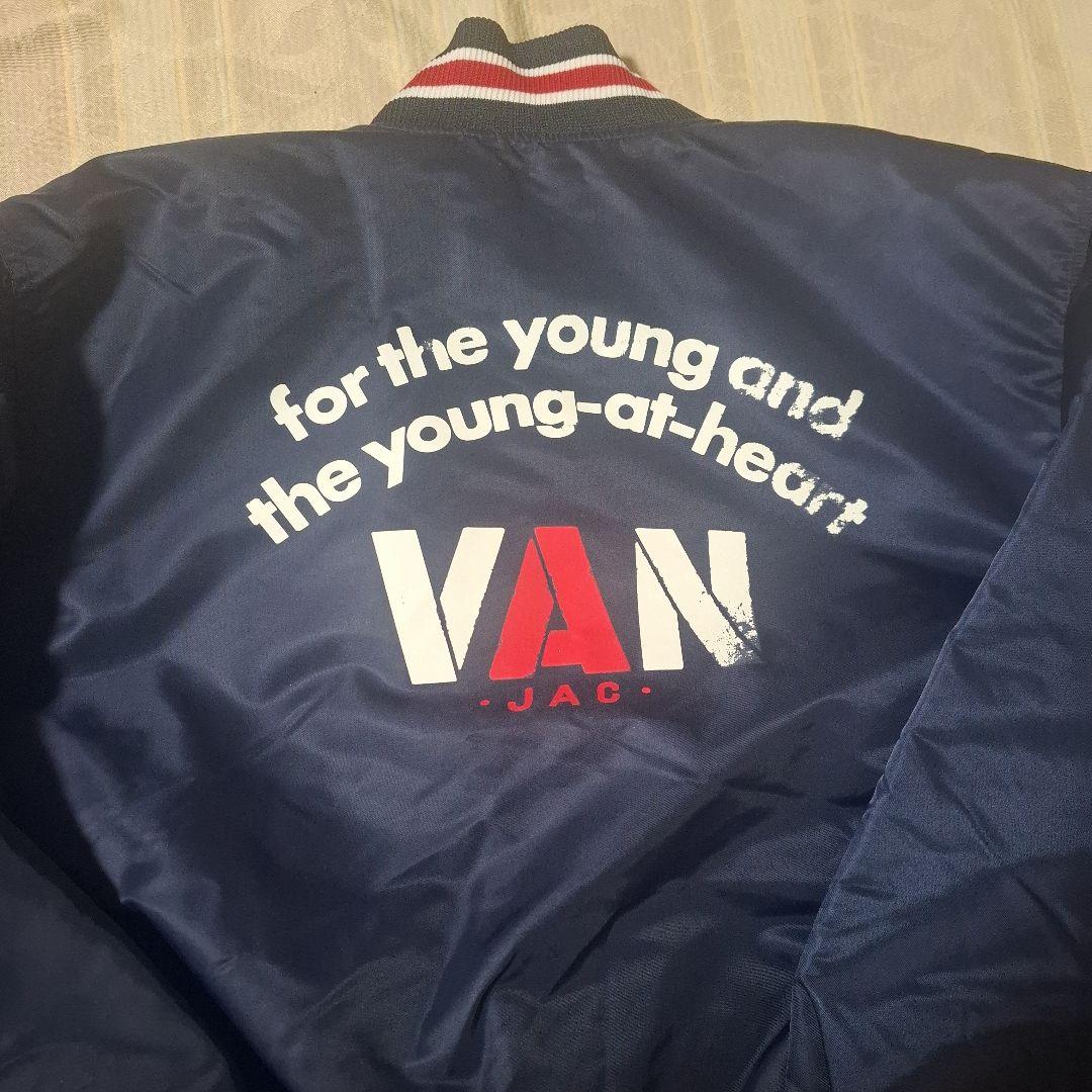 VAN JAC ネイビー スタジャンジャンバ－　 Mサイズ