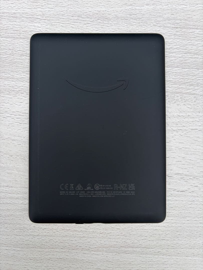 【美品】Kindle Paperwhite 16GB 6.8インチ 広告なし