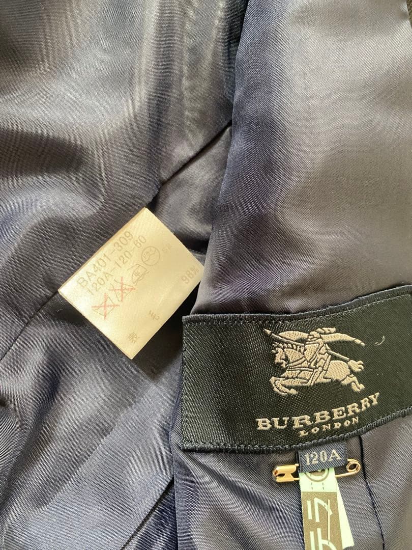 バーバリー　スーツ　卒園式　入学式　バッチ付き