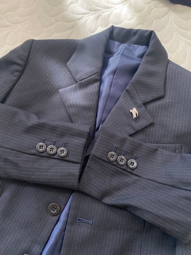 バーバリー　スーツ　卒園式　入学式　バッチ付き