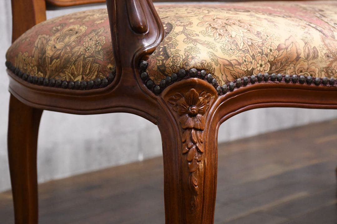 EHK17 イタリア製 猫脚 彫刻 セティ 2人掛けソファ 単鋲打ち ロココ調