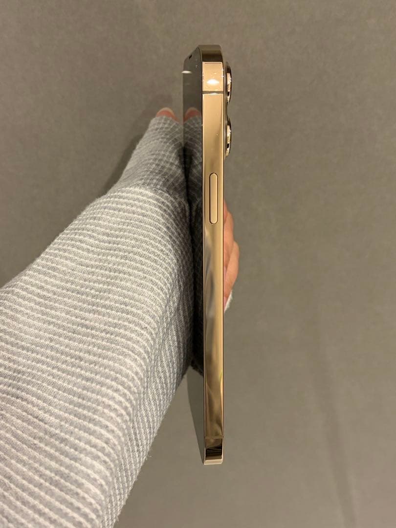 iPhone13Pro Max 256GBゴールド 美品