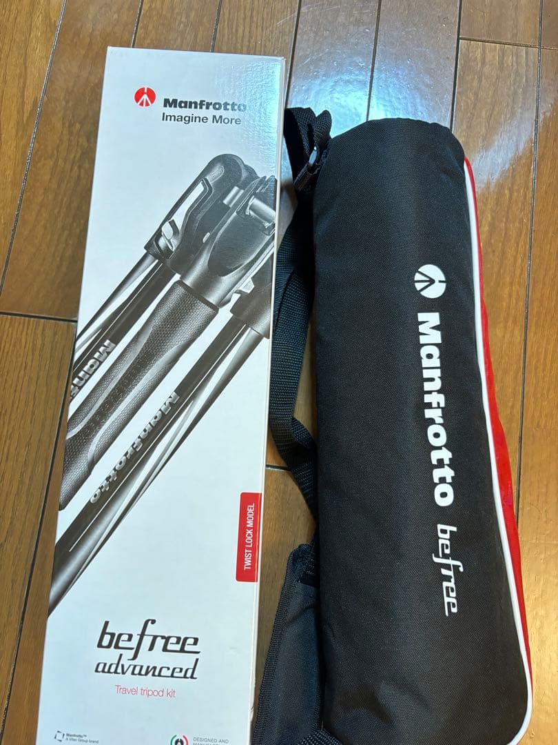Manfrotto befreeアドバンス アルミニウムT三脚キット レッド