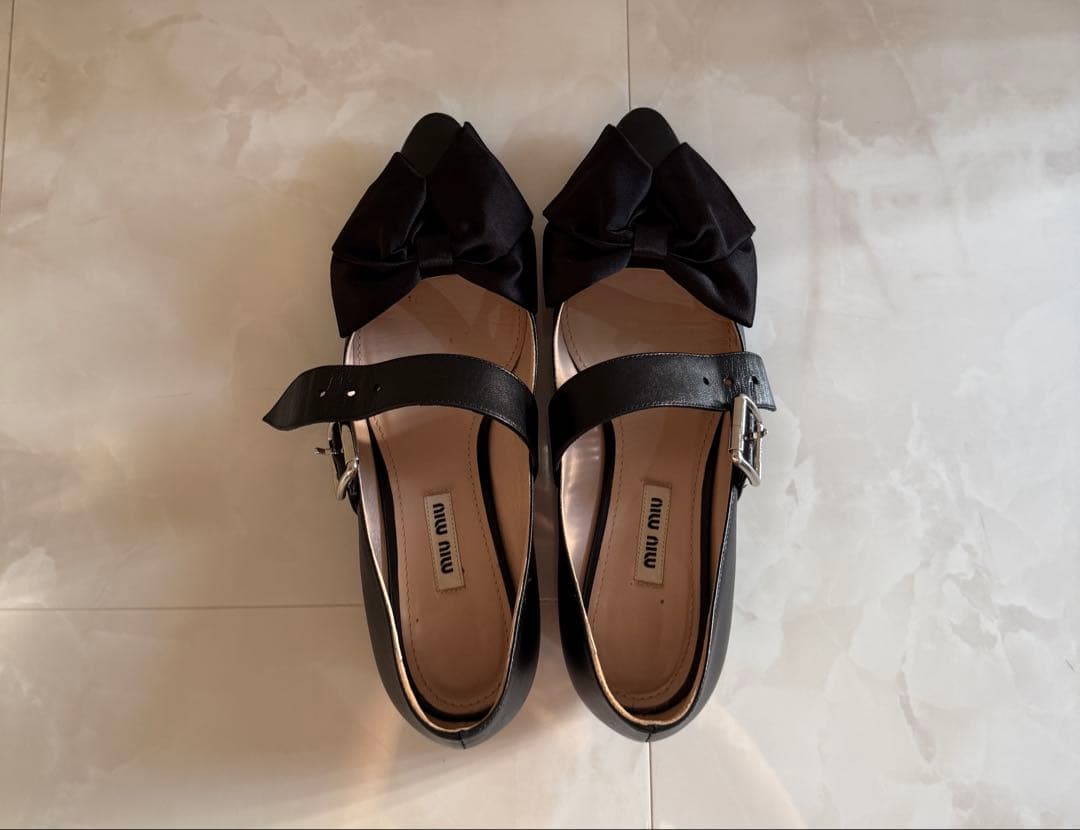 miumiuミュウミュウ　リボンストラップ37.5