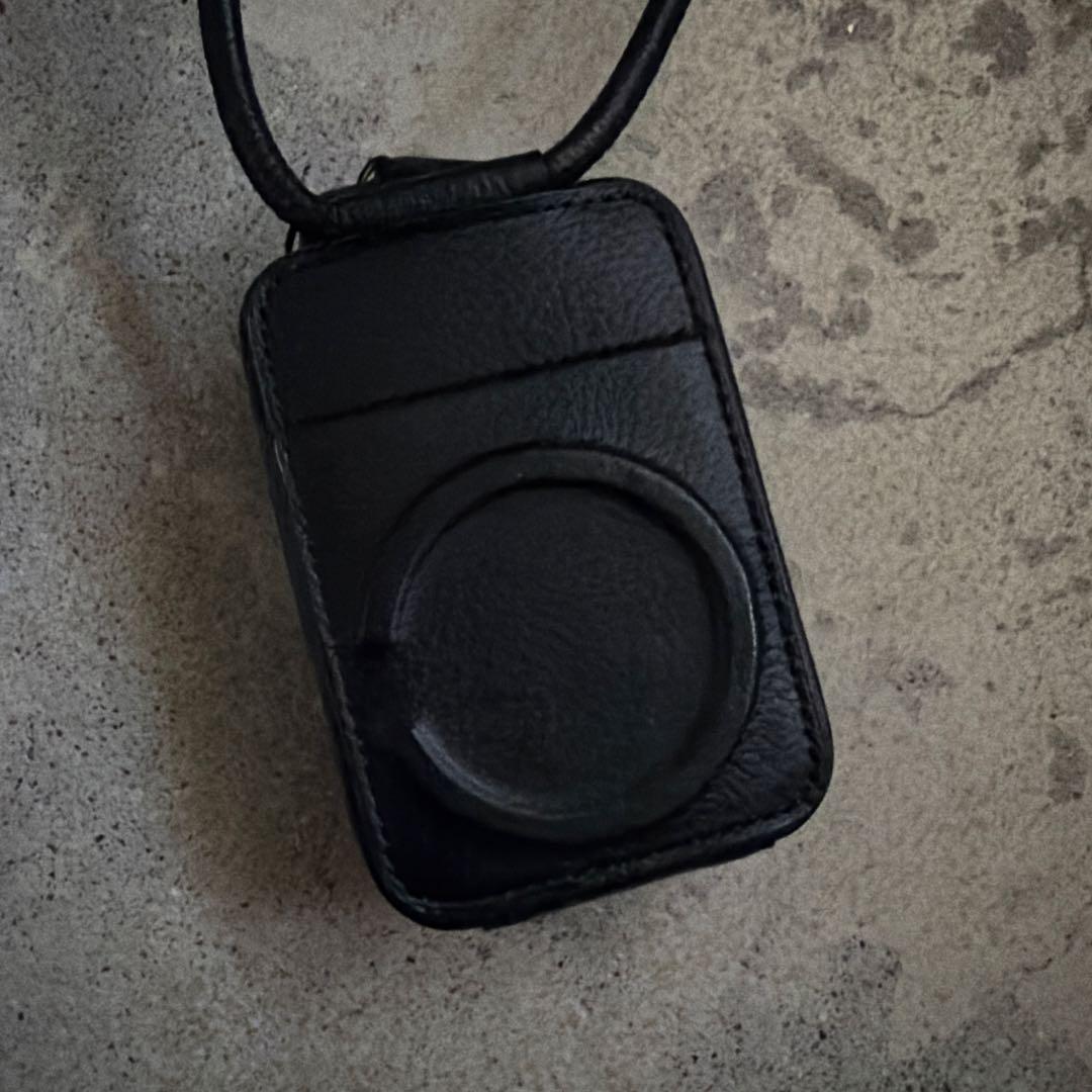 objcts.io ストラップ一体型マイクロバッグ ブラック