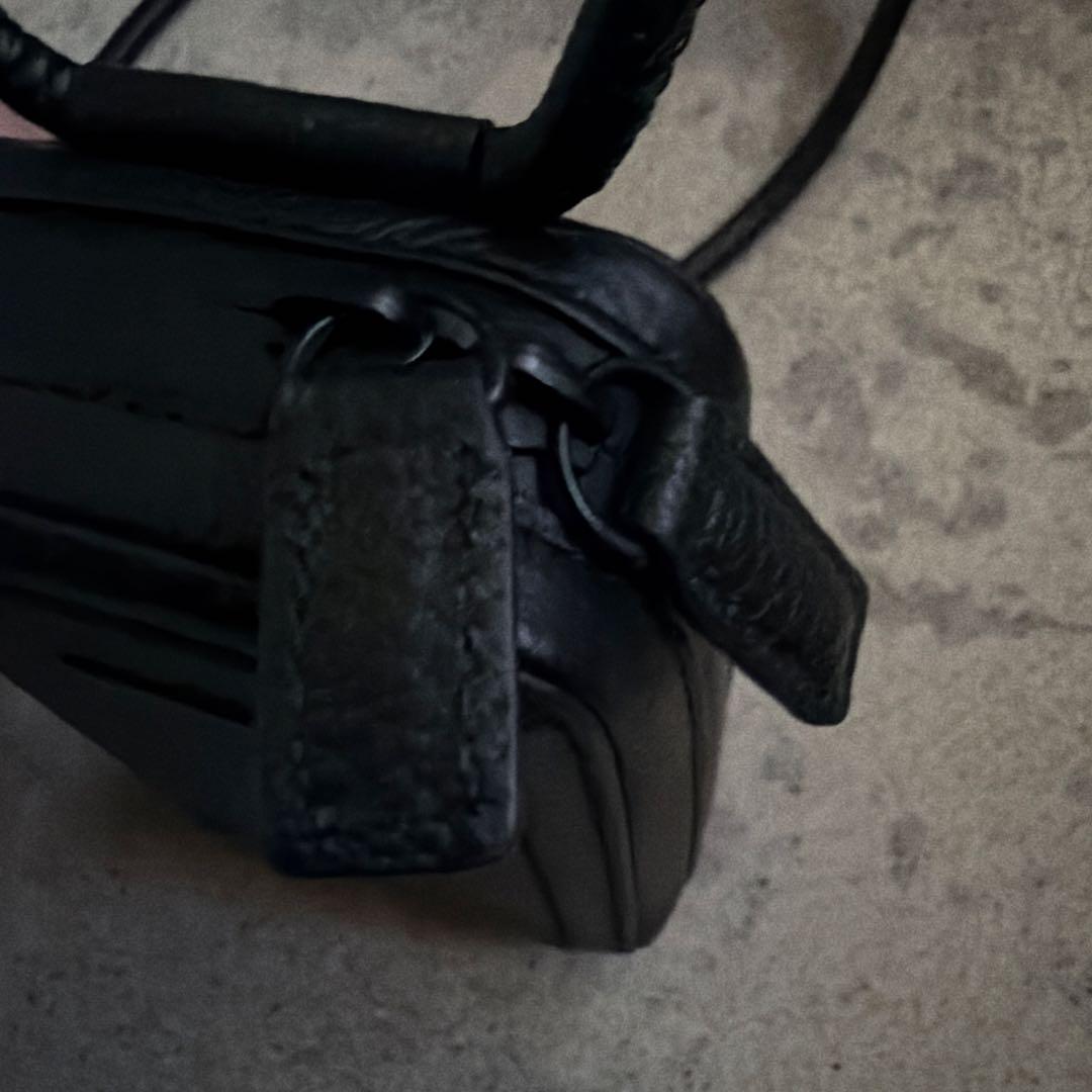 objcts.io ストラップ一体型マイクロバッグ ブラック