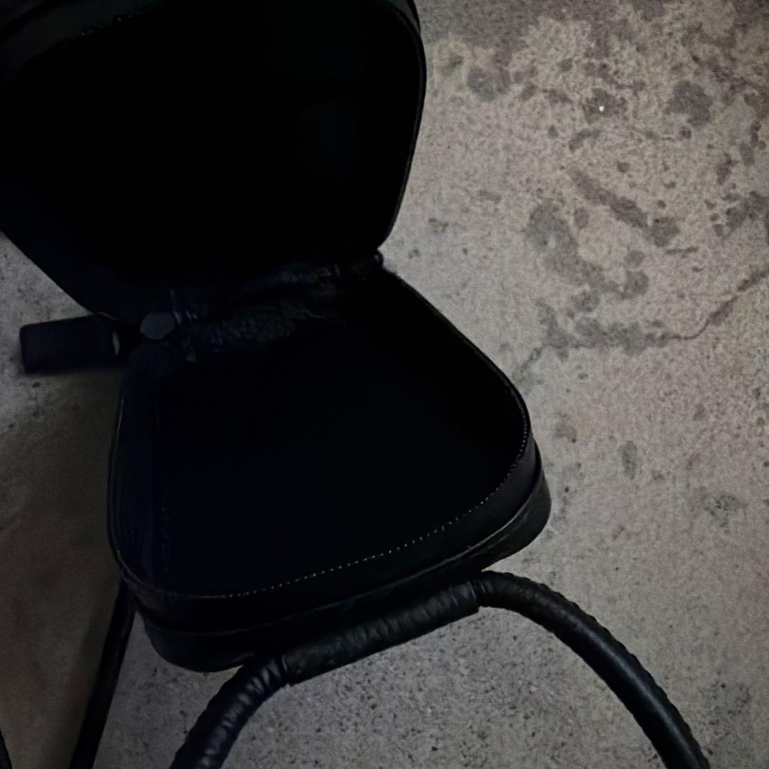 objcts.io ストラップ一体型マイクロバッグ ブラック