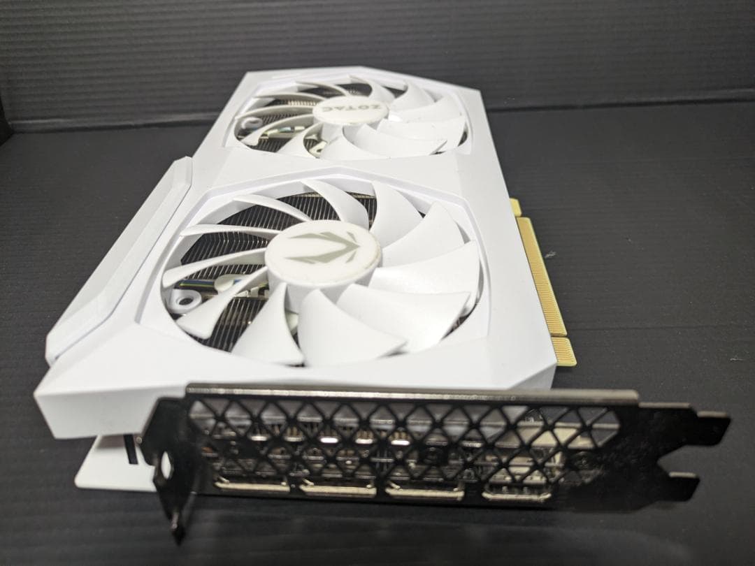 グラフィックボード・グラボ・ビデオカード ZOTAC GeForce RTX 3060 AMP White Edition