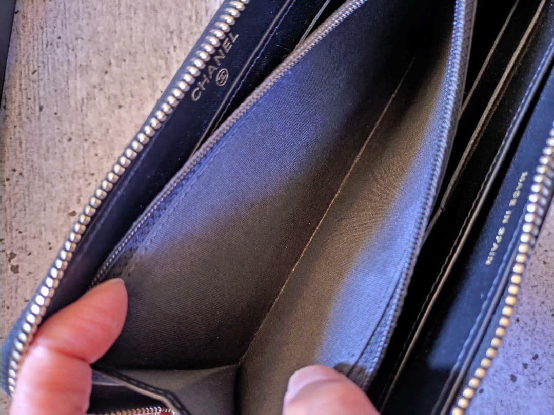 CHANEL CCフィリグリー キャビアスキン 長財布 ジップ