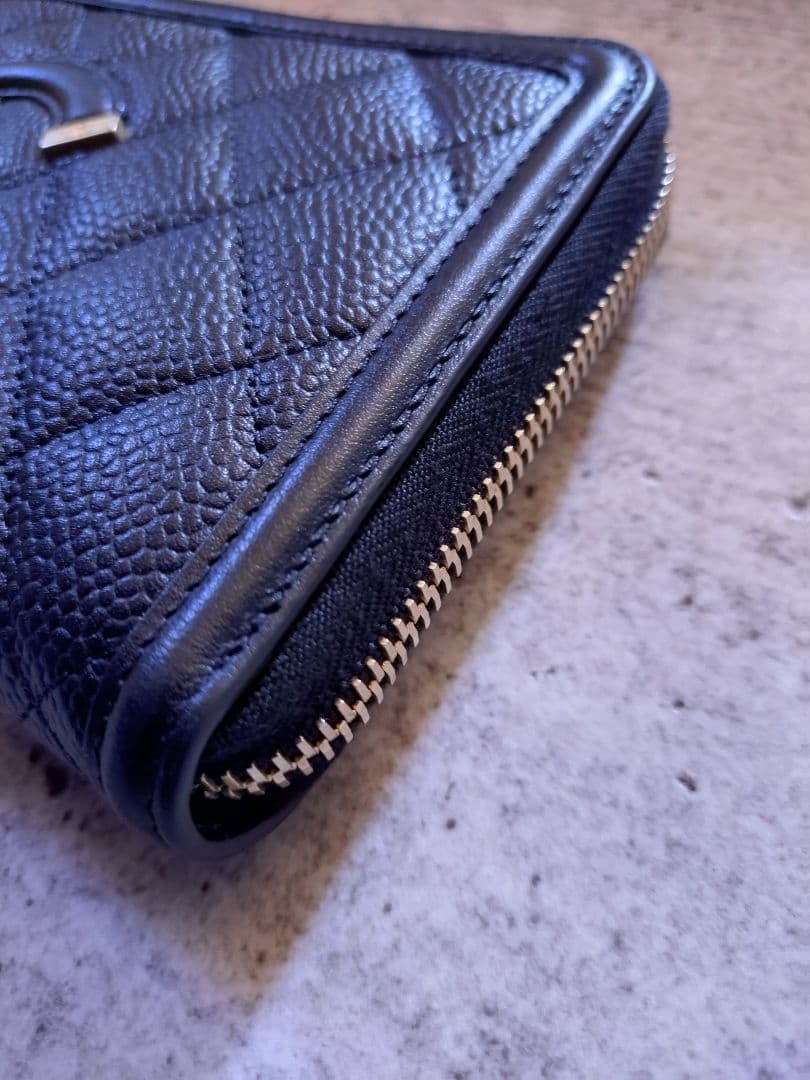 CHANEL CCフィリグリー キャビアスキン 長財布 ジップ