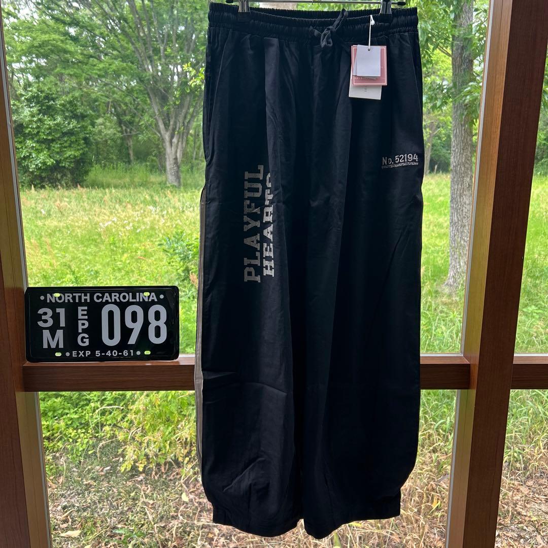 いろはサン IRIEY ツイル脇タックマルチロゴパンツ クロ ベージュ