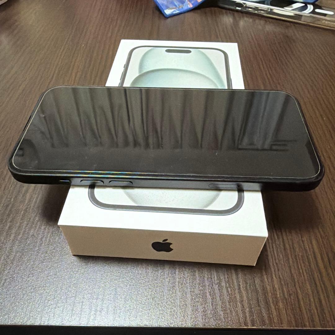 iPhone 15Plus 128GB simフリー本体