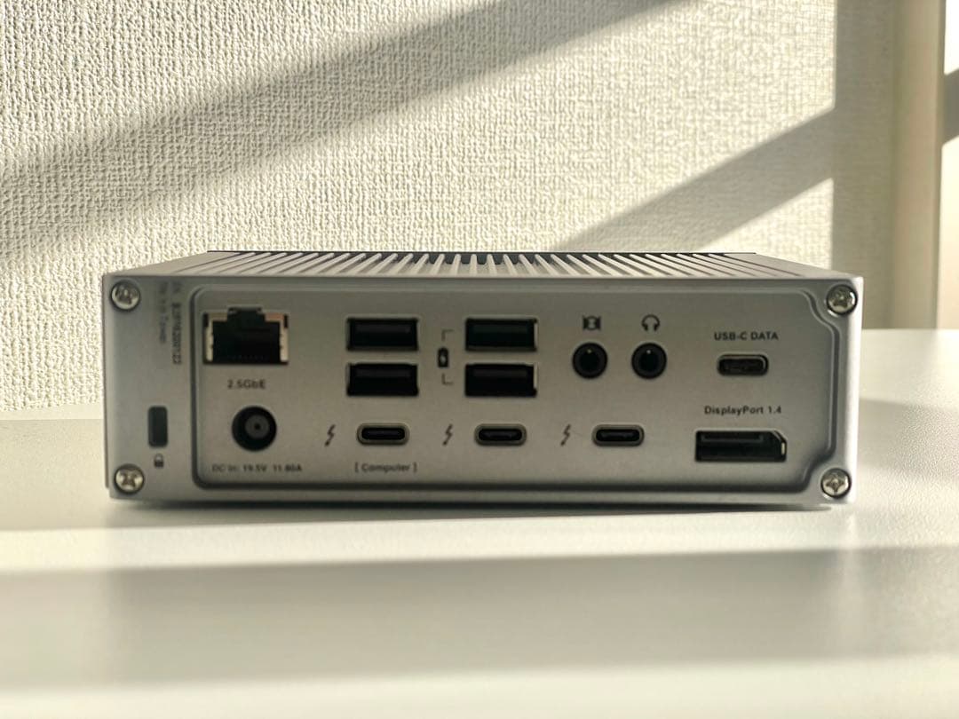 CalDigit TS4 / Thunderbolt4ケーブル×2