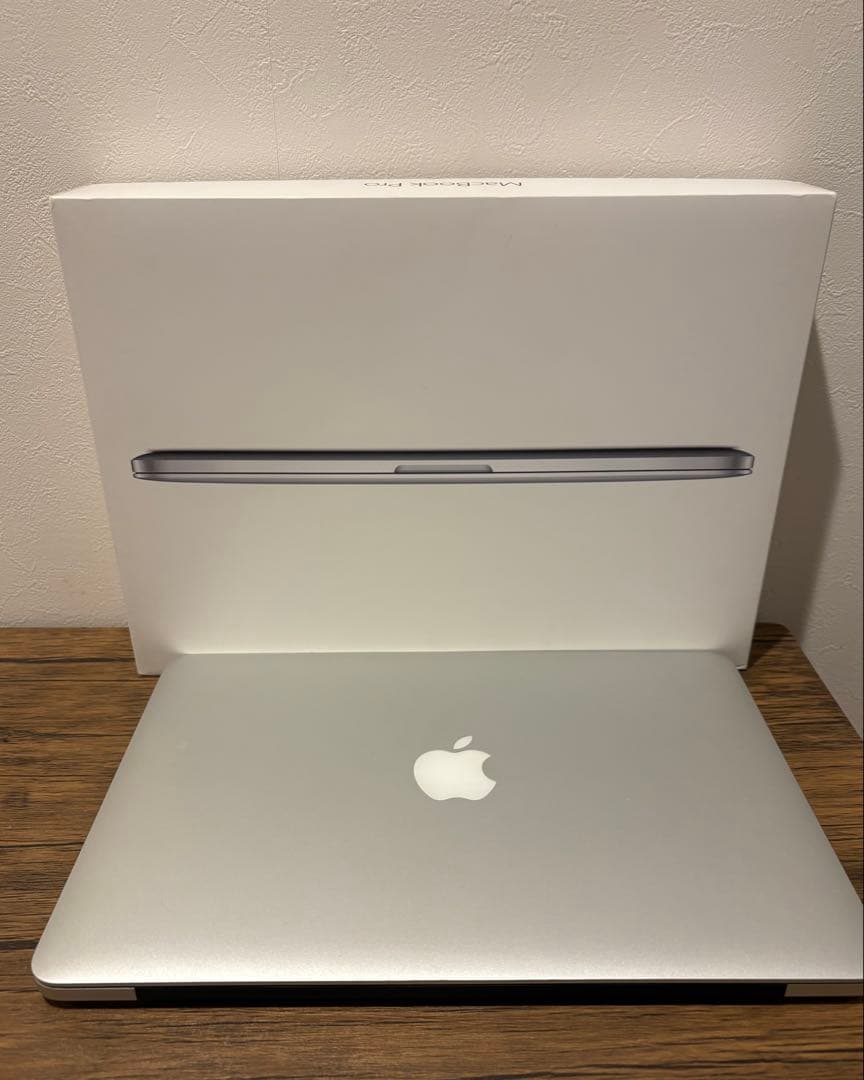 Apple MacBook Pro シルバー