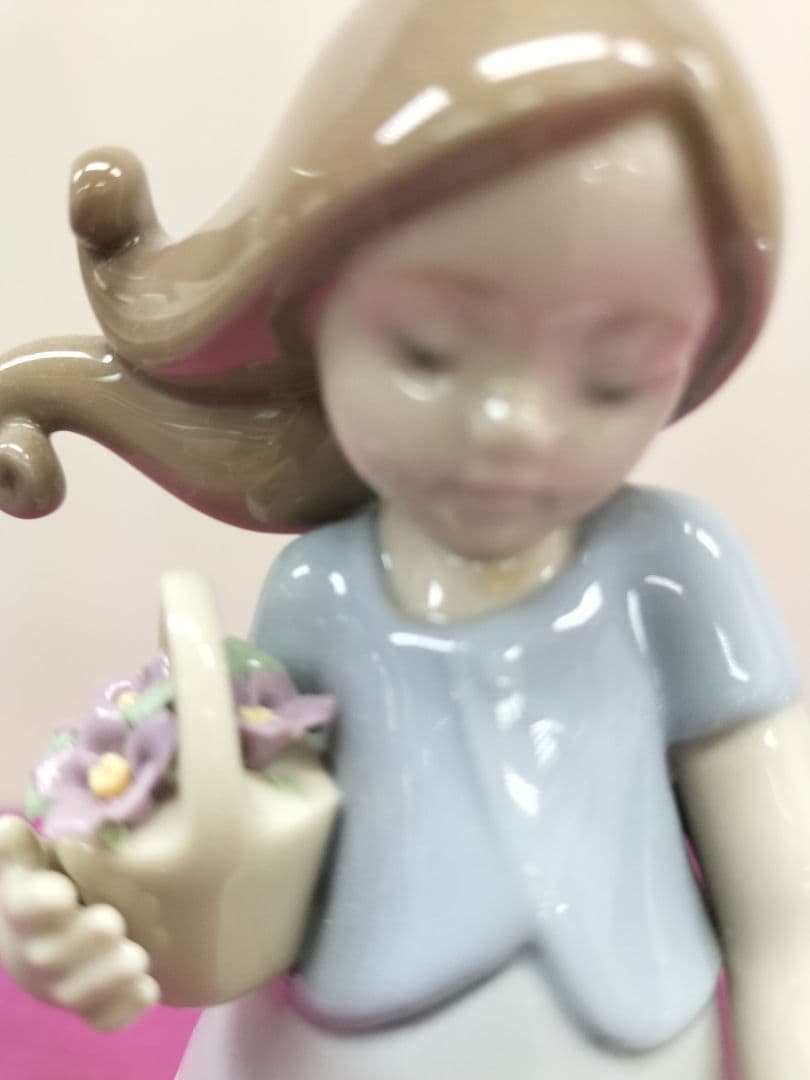 リヤドロ　陶器人形　「リトルバイオレット」スペイン　No8043 完品　美品