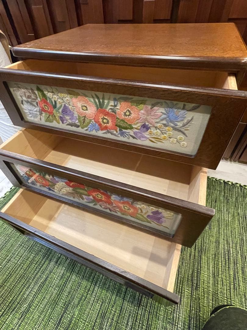 みあ様　刺繍装飾木製チェスト 3段