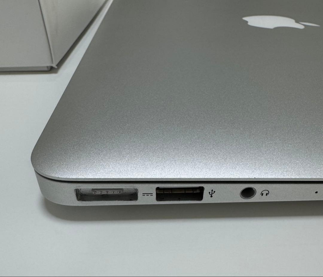 MacBook Air 13インチ 2013 4GB 128GB 箱付