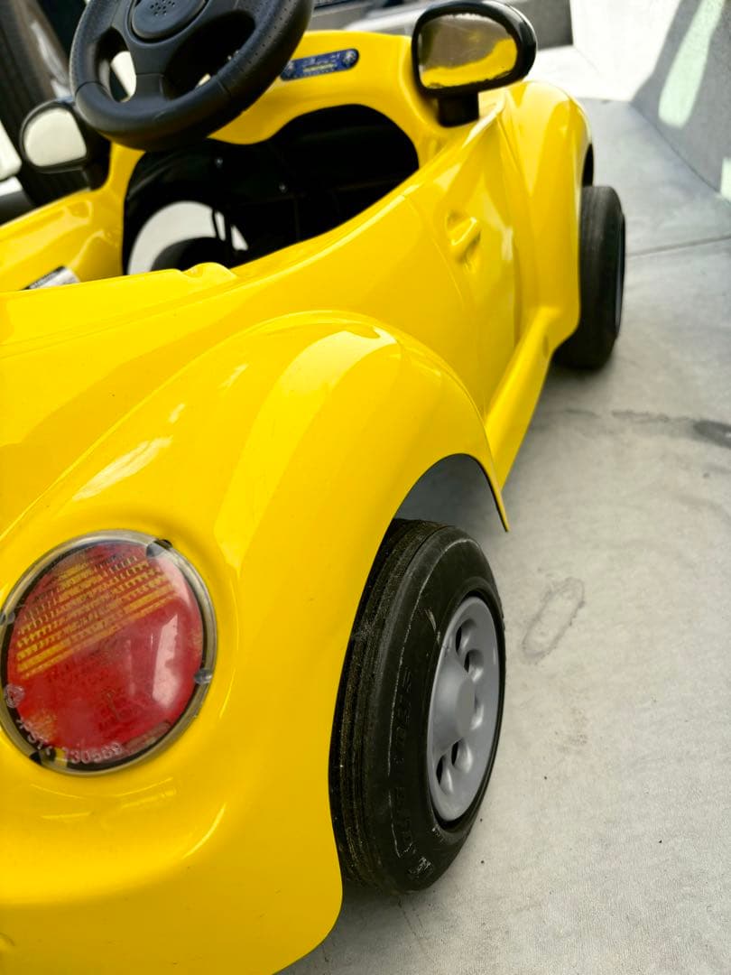 フォルクスワーゲン ペダルカー イエロー