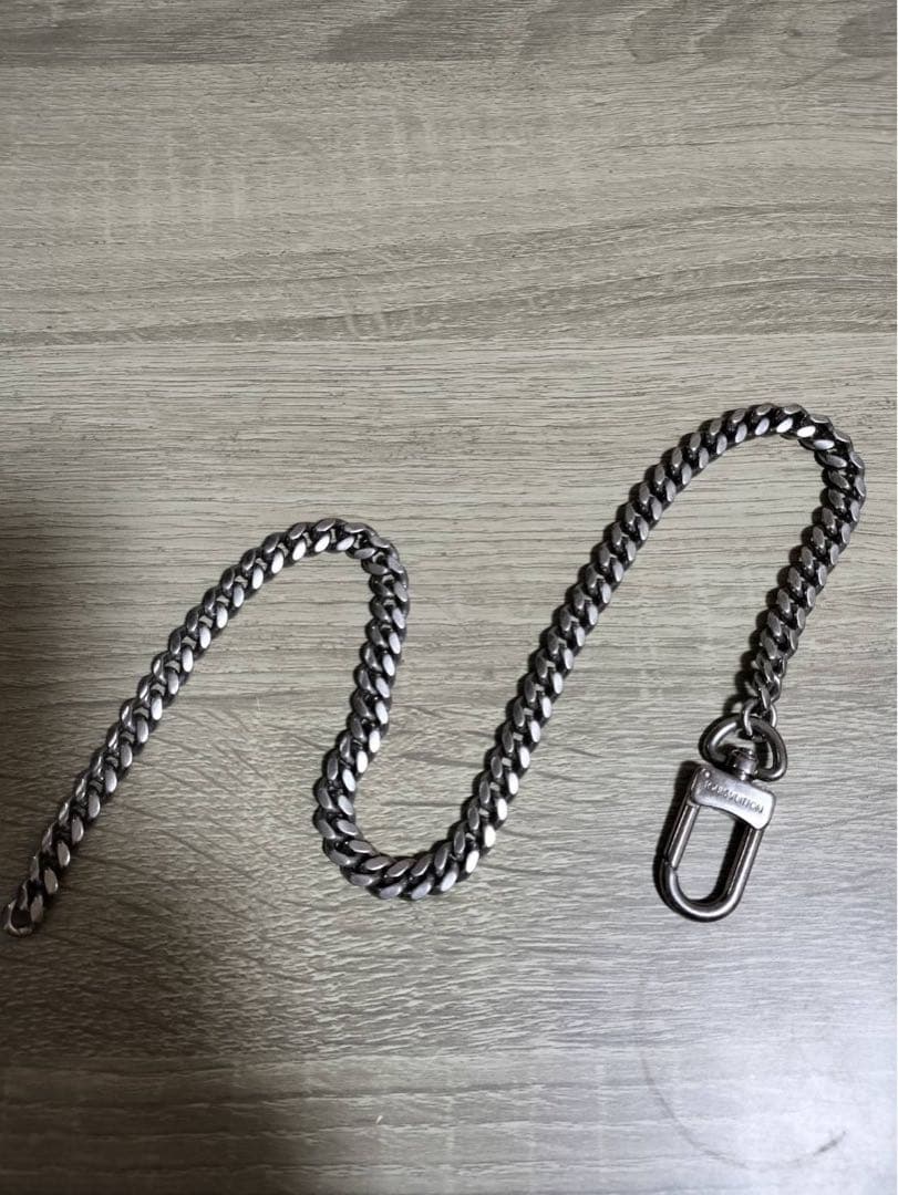 ルイヴィトン ウォレットチェーン カラビナ式　シルバー
