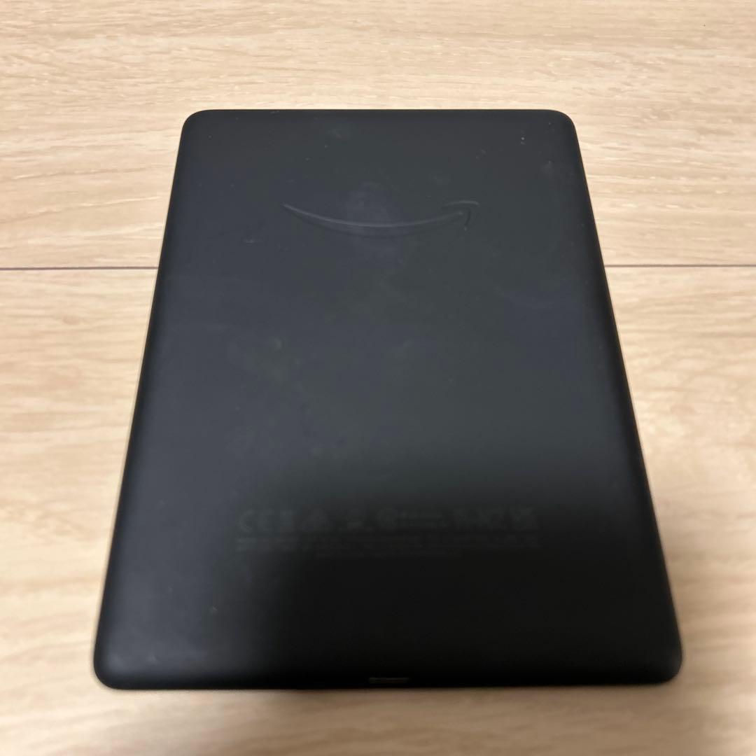 Kindle Paperwhite (8GB) 6.8インチディスプレイ広告あり