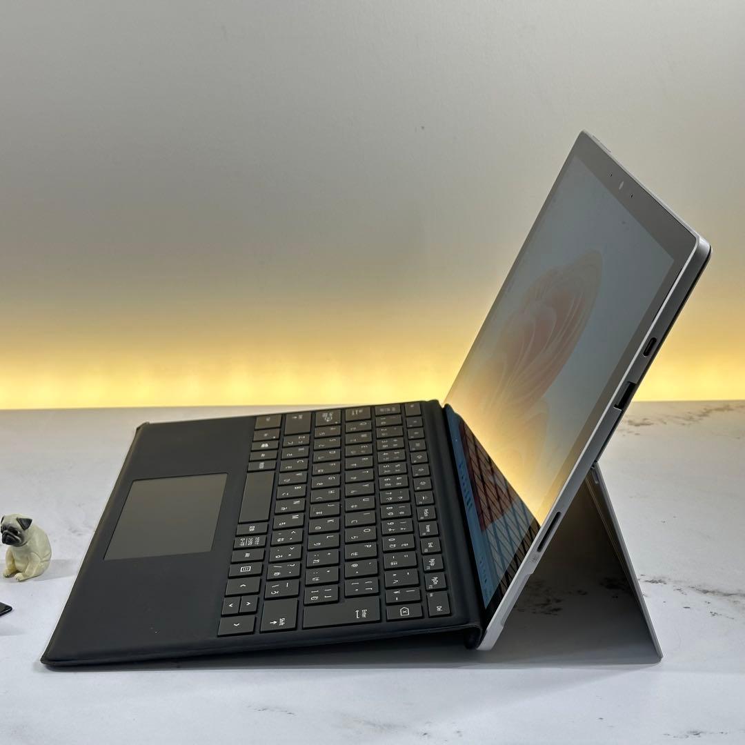 【美品】　Surface Pro7+ i5/8/128 Office