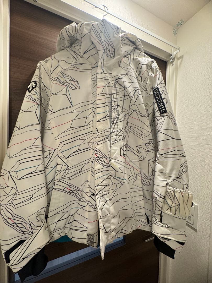 ロイ 【クリーニング・撥水加工済み】スキーウェア　デサント　女性用